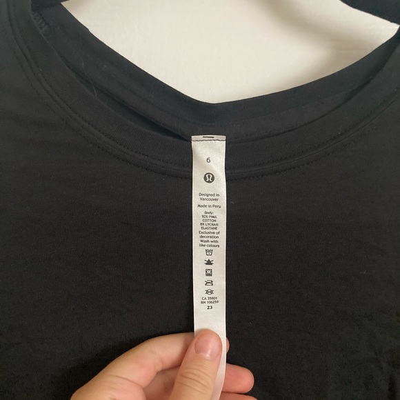 Lulu lemon tie wrap long sleeve Size 6 - Picture 3 of 3